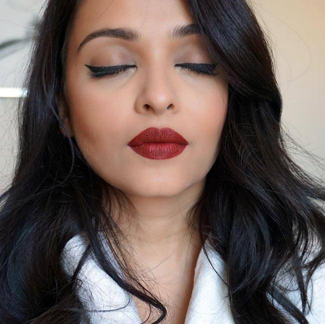 कान फेस्टिवल में ऐश्वर्या की बैक स्टेज तस्वीरें आईं सामने