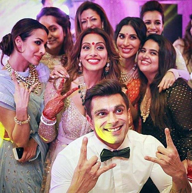 मिस ना करें बिपाशा-करण की ग्रैंड वेडिंग की ये तस्वीरें