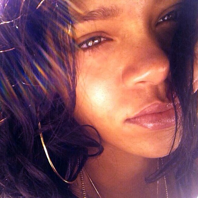 हॉलीवुड बालाओं की Selfie का जुदा अंदाज