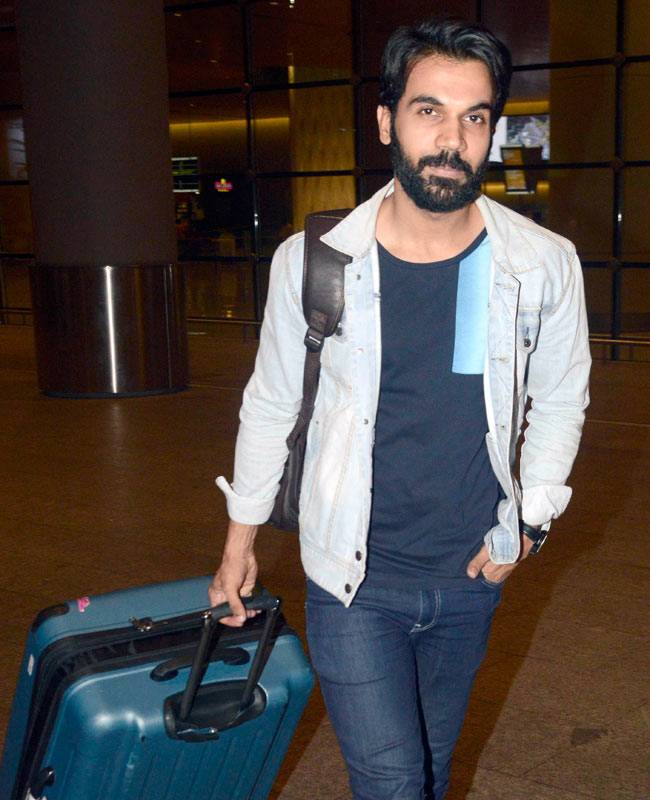 अभिषेक-रितेश 'हाउसफुल 3' की प्रमोशन में जुटे, एयरपोर्ट पर नजर आईं दीया