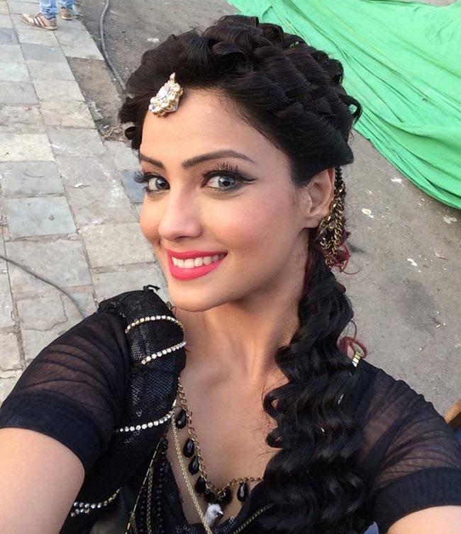 ये हैं इंडस्ट्री की खूबसूरत और जहरीली 'नागिन'