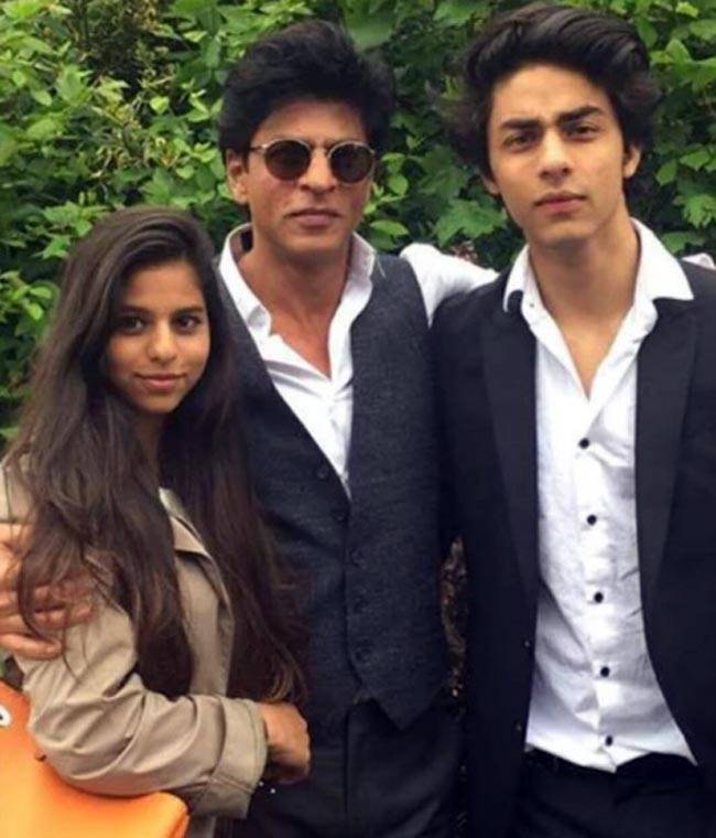 ग्रेजुएशन के बाद नव्या-आर्यन ने किया कुछ ऐसे इन्जॉय