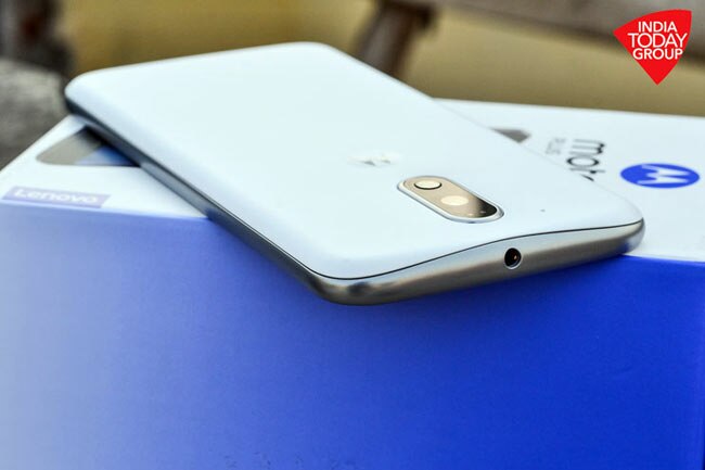 तस्वीरों में देखें Moto G4 Plus की खासियत
