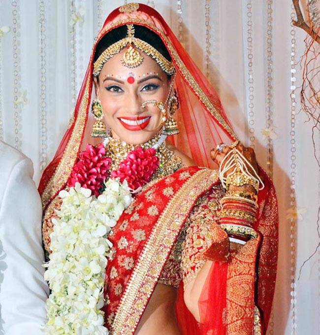 एक दूजे के हुए करण-बिपाशा, देखें शादी का एल्बम...