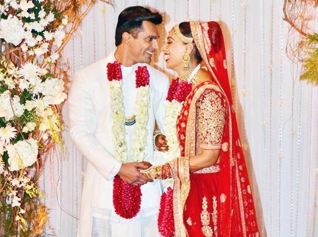 एक दूजे के हुए करण-बिपाशा, देखें शादी का एल्बम...