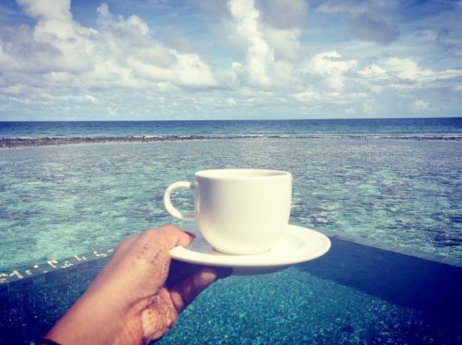 हनीमून पर गए बिपाशा-करण ने की अपने बेडरूम की तस्वीर शेयर