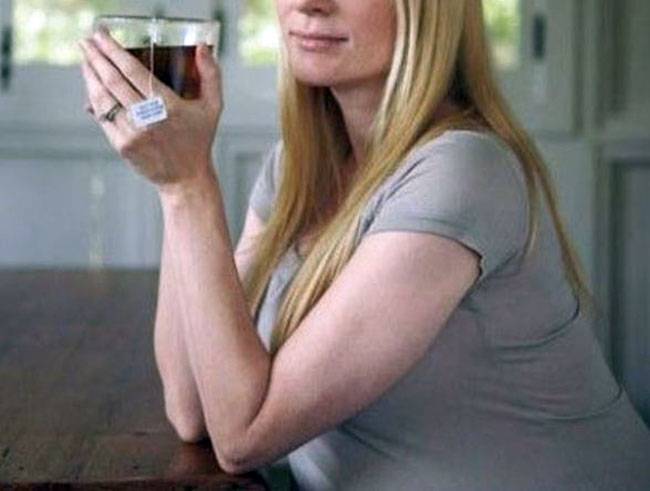 प्रेग्नेंसी में कम लें चाय-कॉफी क्योंकि...