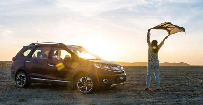 तस्वीरों में देखें होंडा की नई एसयूवी BR-V की खासियतें