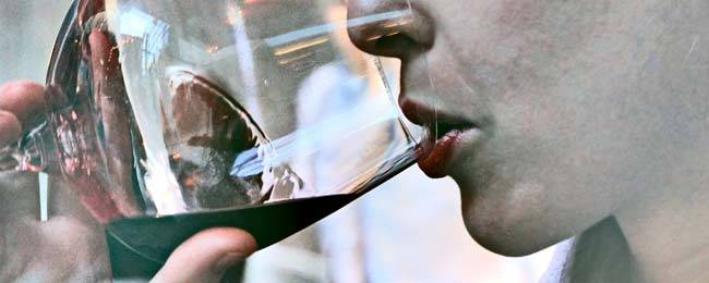 ब्रेकअप के बाद ज्यादातर लड़कियां करती हैं ये 7 हरकतें...