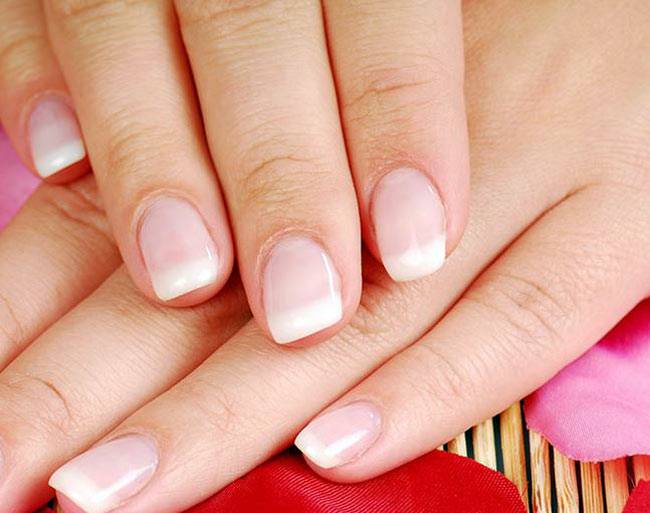 6 आसान स्टेप परफेक्ट नेल पॉलिश लगाने के