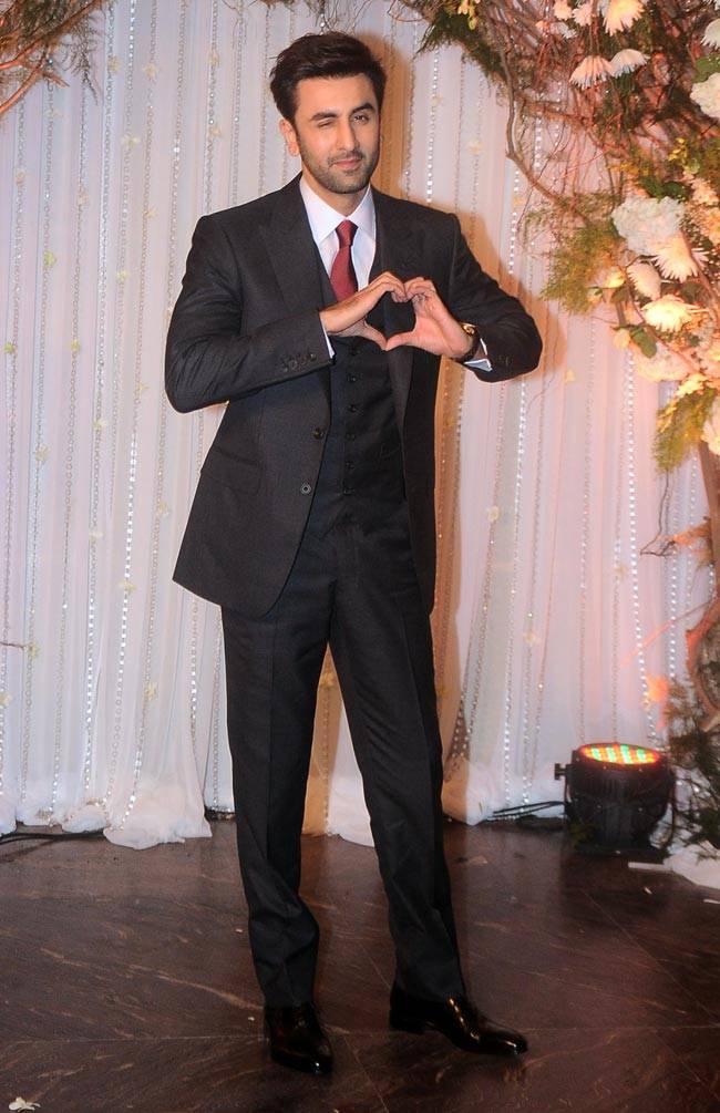 इन बॉलीवुड सितारों ने की बिपाशा-करण के रिसेप्शन में शिरकत