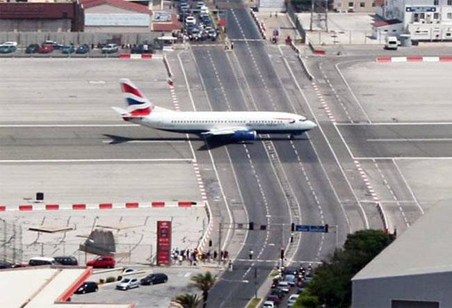 ये हैं दुनिया की सबसे खौफनाक हवाई पट्टियां...