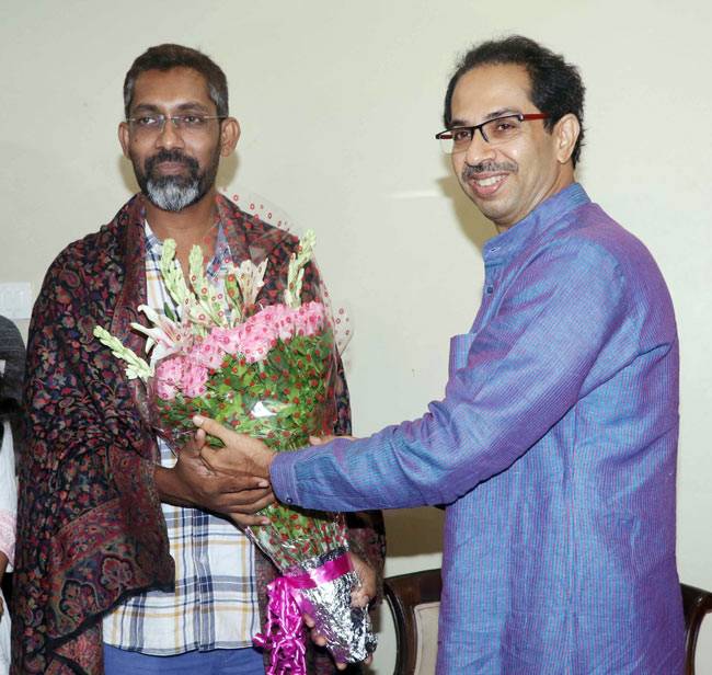 अभिषेक-रितेश 'हाउसफुल 3' की प्रमोशन में जुटे, एयरपोर्ट पर नजर आईं दीया