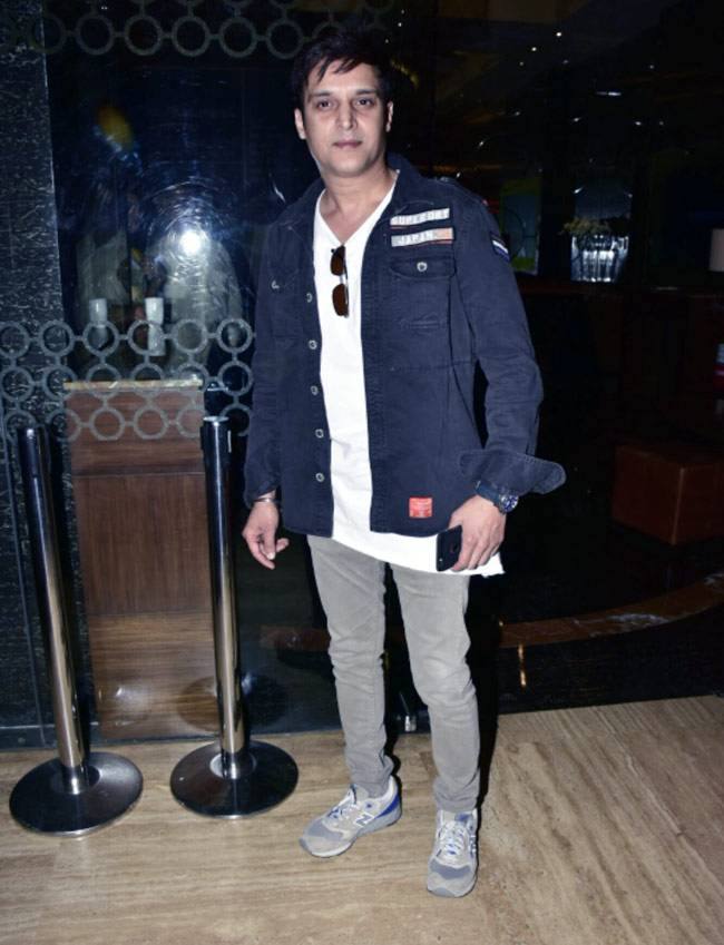 इरफान ने बेटे के साथ दिखाया 'मदारी' का ट्रेलर