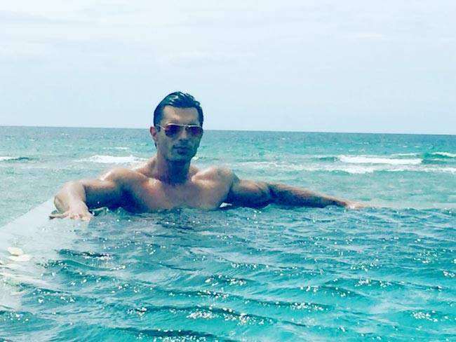 हनीमून पर गए बिपाशा-करण ने की अपने बेडरूम की तस्वीर शेयर