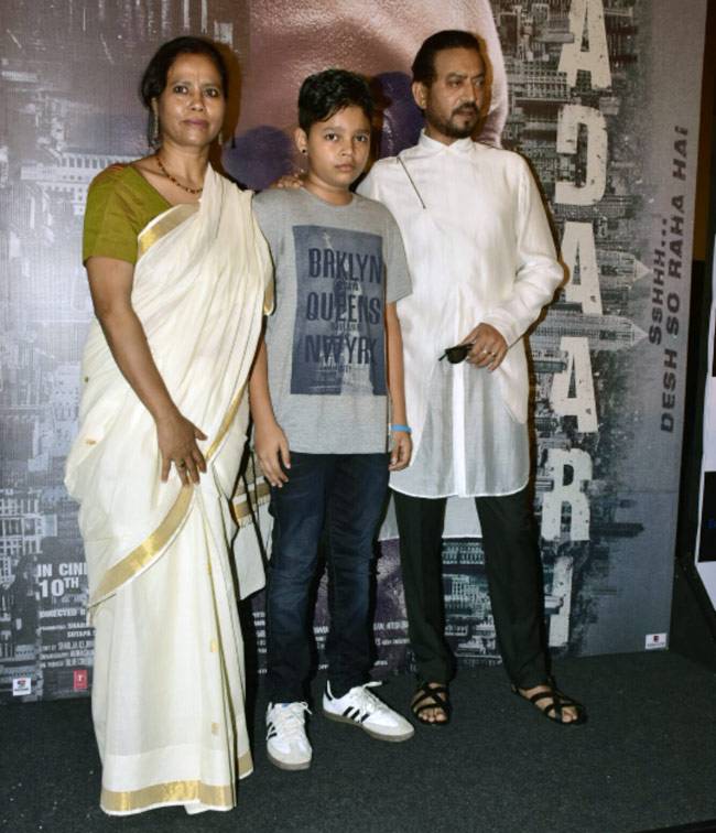 इरफान ने बेटे के साथ दिखाया 'मदारी' का ट्रेलर