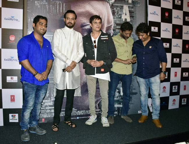 इरफान ने बेटे के साथ दिखाया 'मदारी' का ट्रेलर