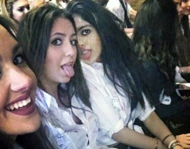 अमिताभ की नातिन और शाहरुख के बेटे की अनदेखी तस्वीरें...