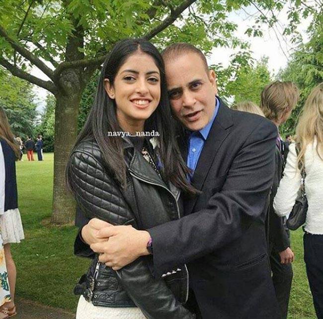 ग्रेजुएशन के बाद नव्या-आर्यन ने किया कुछ ऐसे इन्जॉय