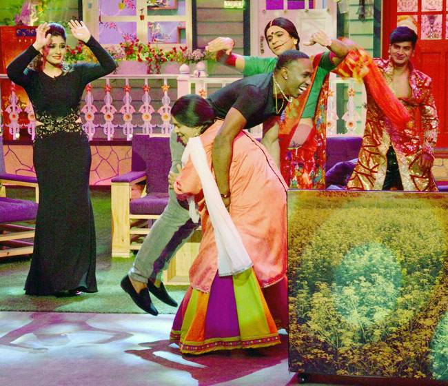 कपिल शर्मा के शो में डांडिया करते नजर आए ब्रावो...