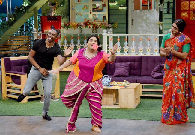 कपिल शर्मा के शो में डांडिया करते नजर आए ब्रावो...