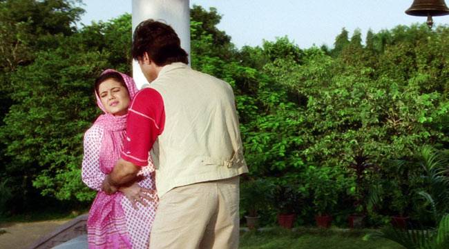 ये हैं बॉलीवुड के सुपर ड्रमैटिक 'मां' वाले डायलॉग...