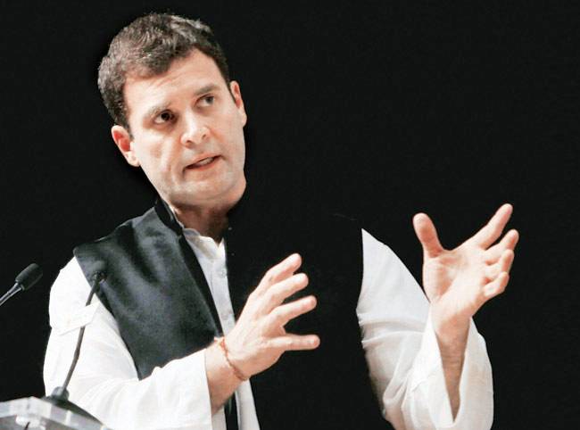 इन नेताओं की डिग्री पर मचा बवाल...