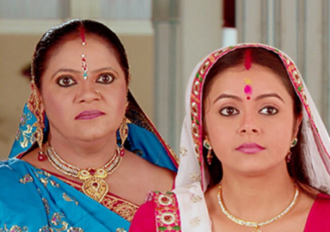 'नागिन' और 'साथिया' पर दर्शक दिखा रहे हैं मोहब्बतें...