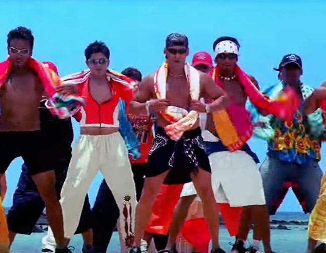 इतना महंगा है सलमान का तौलिया और माधुरी का लहंगा...