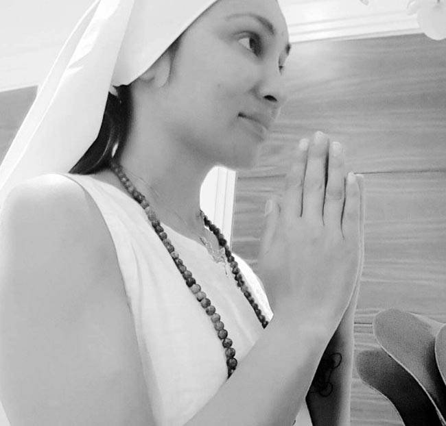 'बिग बॉस' की ये बोल्ड कंटेस्टेंट अब बन गईं है नन...