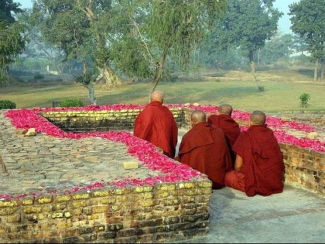 जानें, बौद्ध धर्म के इन 10 प्रसिद्ध स्‍थलों के बारे में...