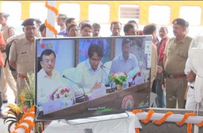 20 मई 2016: तस्वीरों में देखें दिनभर की बड़ी खबरें