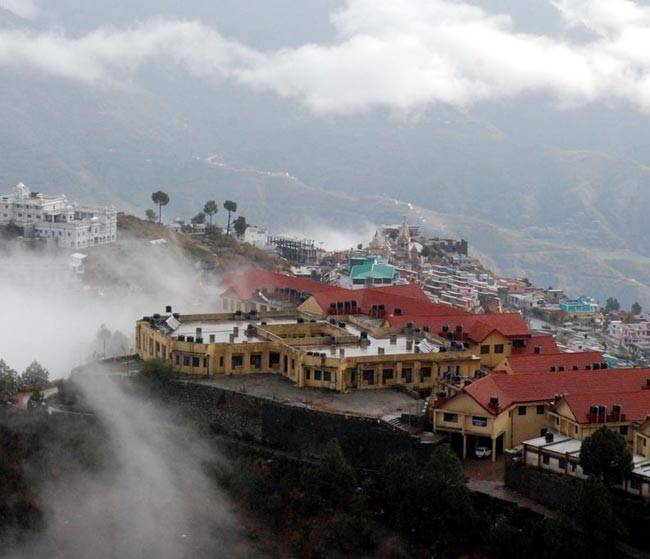 यहां दिखेंगे आपको हिमालय की वादियों के ये खूबसूरत नजारे