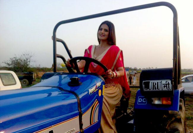 खूबसूरत एक्ट्रेस जरीन खान के बर्थडे पर देखें उनकी चुनिंदा तस्‍वीरें