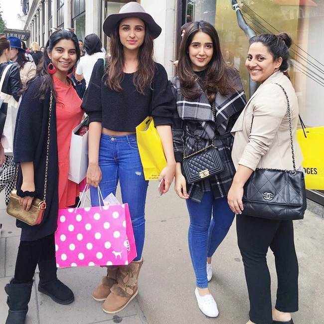 रितेश-जेनेलिया से लेकर अर्जुन-धोनी तक इंस्टाग्राम पर छाए सितारे