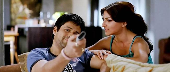 शर्त लगा लें, ये गाने आप भी गलत ही गाते होंगे...