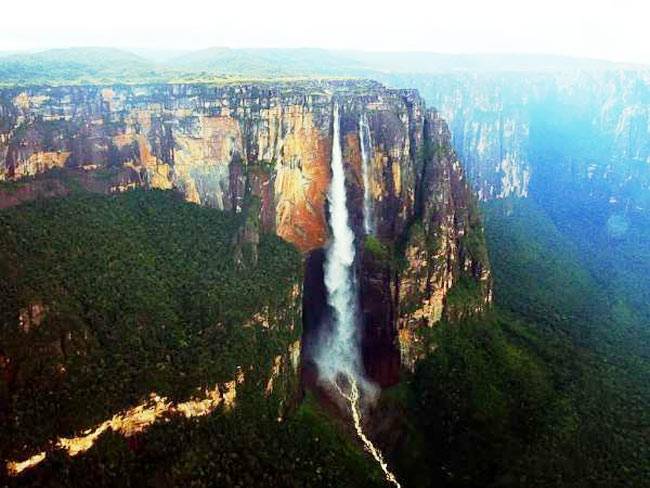 हैरान कर देने वाले दुनिया के 10 सबसे खूबसूरत झरने...