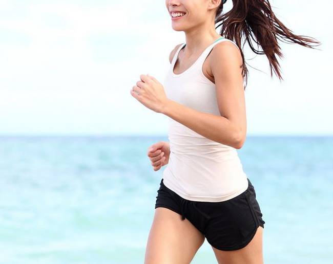 10 फायदे गर्म पानी पीने के...