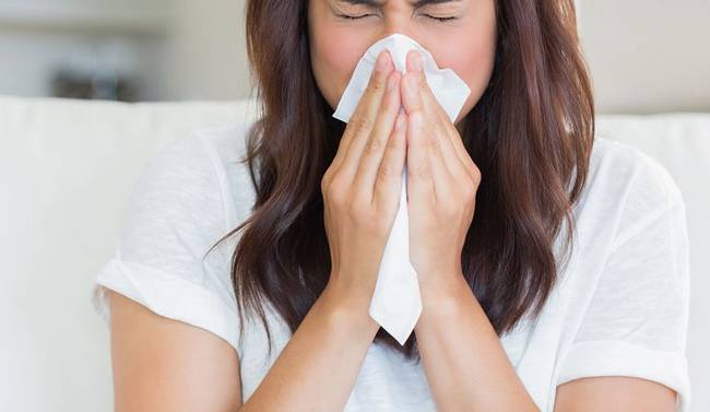 10 फायदे गर्म पानी पीने के...