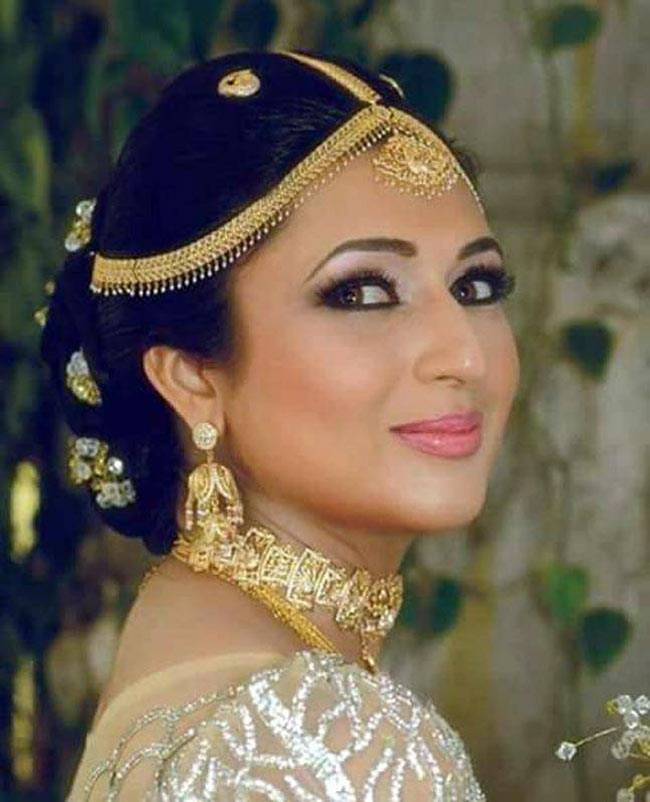 दिव्यांका कर रही हैं दुल्हन बनने की प्रैक्ट‍िस, देखें तो जरा...