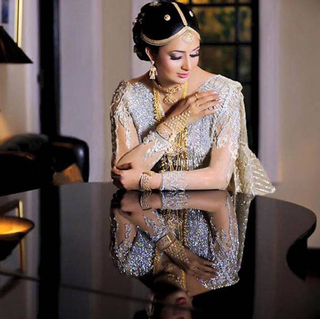 दिव्यांका कर रही हैं दुल्हन बनने की प्रैक्ट‍िस, देखें तो जरा...