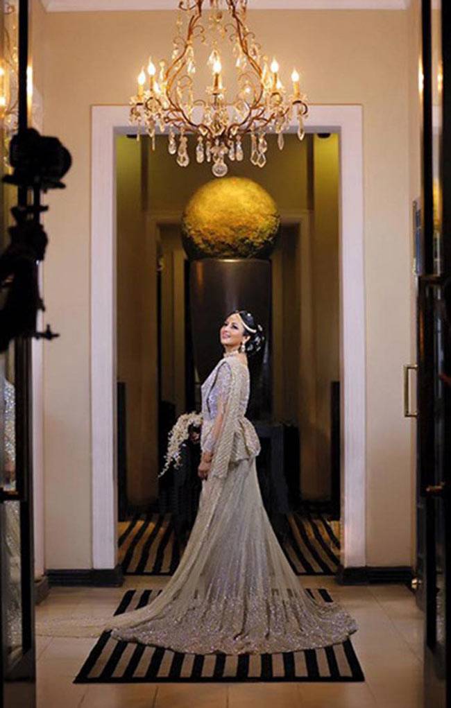 दिव्यांका कर रही हैं दुल्हन बनने की प्रैक्ट‍िस, देखें तो जरा...