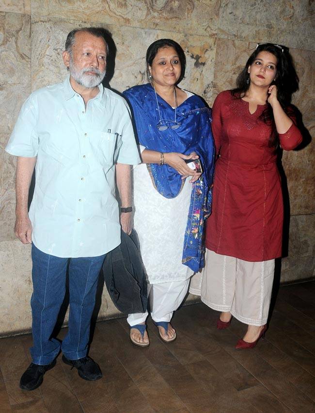 'उड़ता पंजाब' की स्क्रीनिंग पर शाहरुख, आलिया, शाहिद समेत पहुंचे कई सितारे