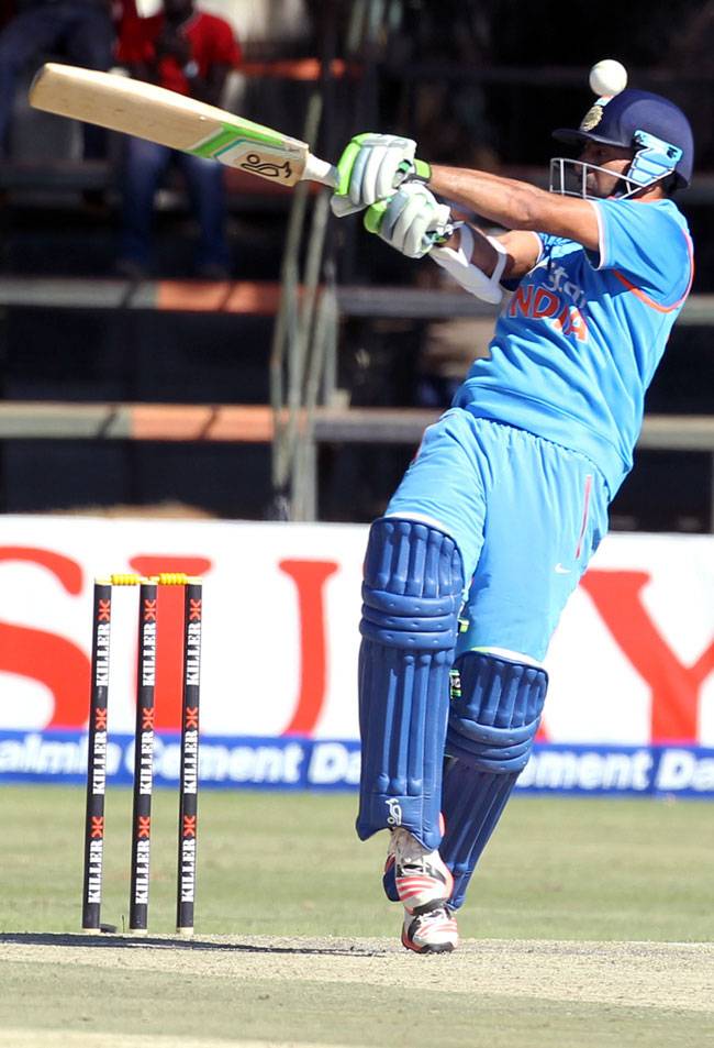 जिम्बाब्वे का क्लीन स्वीप कर धोनी के धुरंधरों ने बनाए कई कीर्तिमान