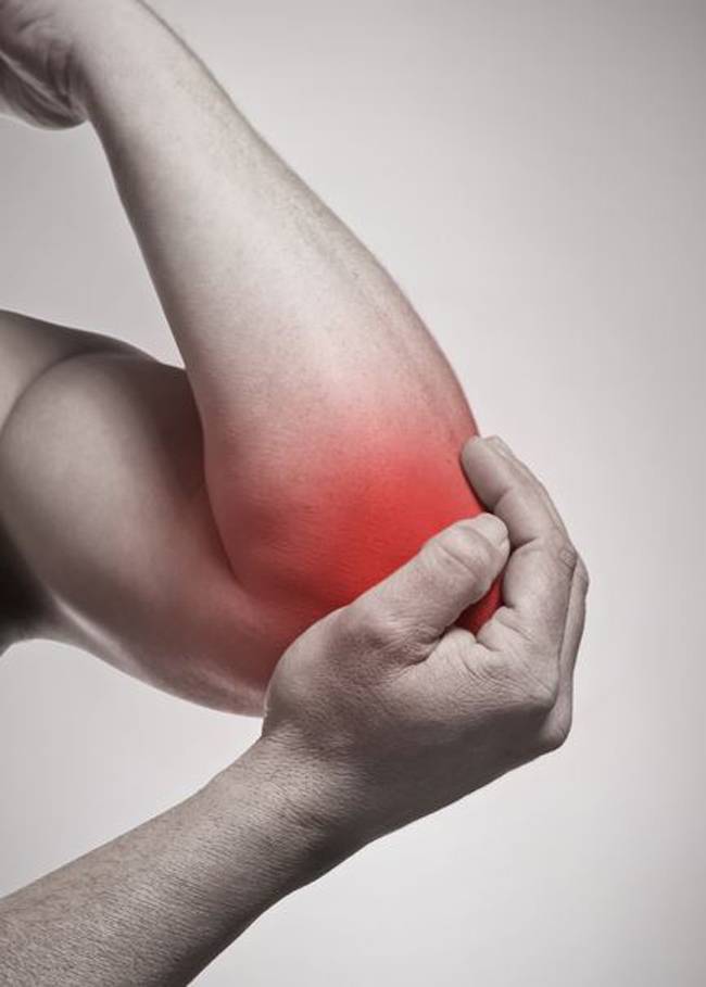 10 फायदे गर्म पानी पीने के...