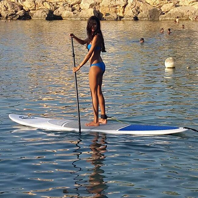 खूबसूरत लीजा हेडन Happy birthday