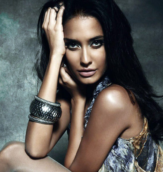 खूबसूरत लीजा हेडन Happy birthday