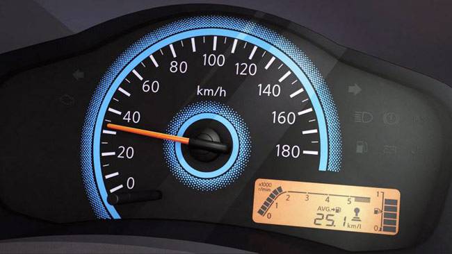 2.38 लाख में आई यह खूबसूरत कॉम्पैक्ट कार, देखें तस्वीरेंं