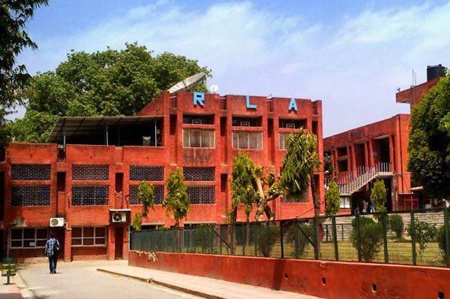 6 जगहें जहां DU के स्टूडेंट्स खूब जाते हैं...