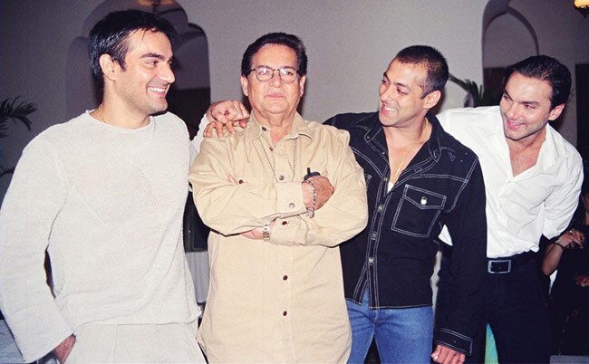 बॉलीवुड के इन स्टार किड्स ने किया अपने पापा का नाम रोशन